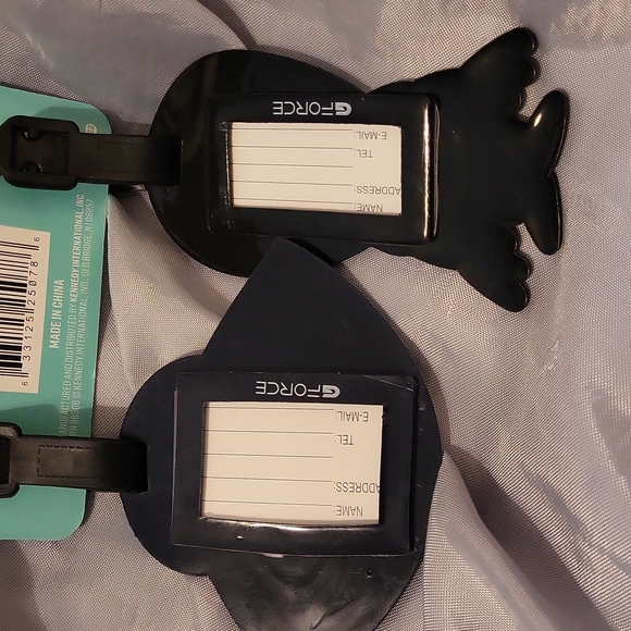 Alien luggage 2pc set new on card - Picture 2 of 2